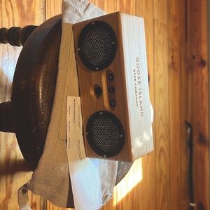 Otis and Eleanor Bongo speaker.